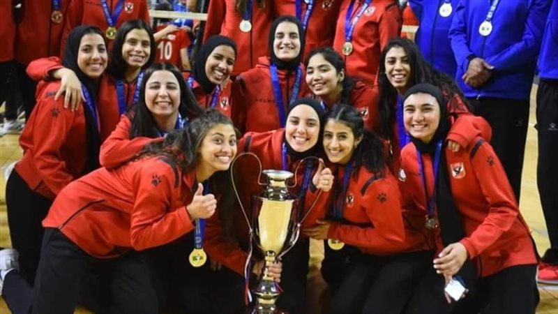 طائرة سيدات الأهلي