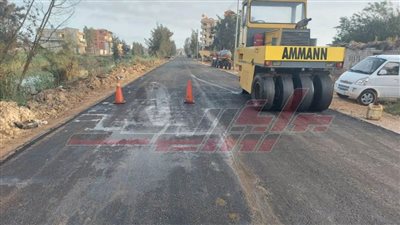 رؤساء المراكز والمدن يتابعون أعمال تمهيد ورصف الطرق الحيوية بكفر الشيخ