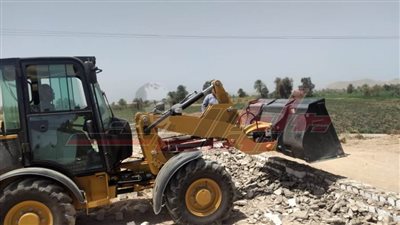 إزالة حالات التعدي على الأرض الزراعية بكفر الشيخ