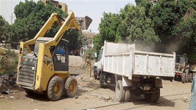 رفع 5 أطنان من الأتربة والمخلفات بمدينة الأقصر