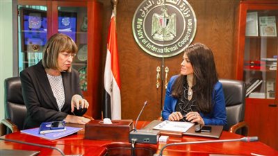رانيا المشاط وزيرة التعاون الدولي تلتقي المنسق المقيم لبرنامج الأمم المتحدة في مصر