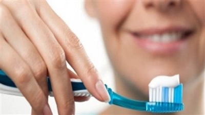 ما حكم استعمال معجون وفرشاة الأسنان أثناء الصوم؟ الإفتاء تجيب