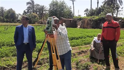  تجهيز الأراضي والمساحات المقترحة لمشروعات حياة كريمة بمركز بني سويف 