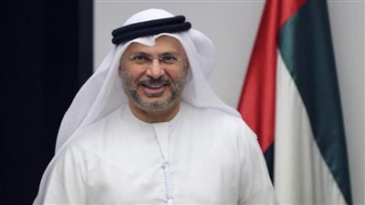 قرقاش: الإمارات حريصة على بناء جسور التواصل مع جميع جيرانها