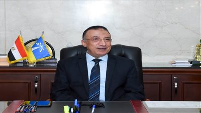 محافظ الإسكندرية يناقش رؤساء الجمعيات الزراعية في تسويق وتوريد الأقماح