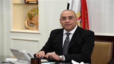 وزير الإسكان يتابع تنفيذ المشروعات المختلفة بالعاصمة الإدارية الجديدة