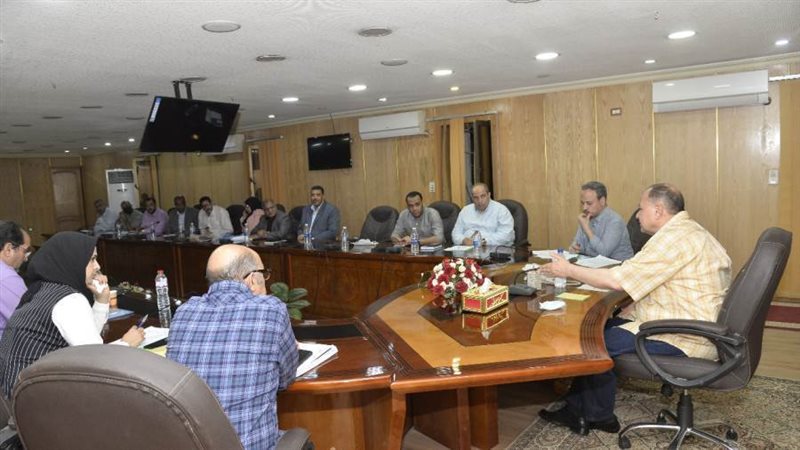 محافظ أسيوط يترأس