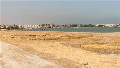 محافظة الإسماعيلية تسترد قطعة أرض بمساحة ٧٠٧١٥ م٢ بقرية كسفريت 