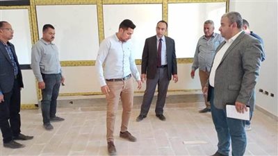 نائب محافظ المنيا يتفقد أعمال شبكات الصرف الصحي بالبرشا بملوي