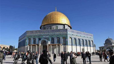 رئيس الحكومة اللبنانية يدين اقتحام المسجد الأقصى والاعتداء على المصلين