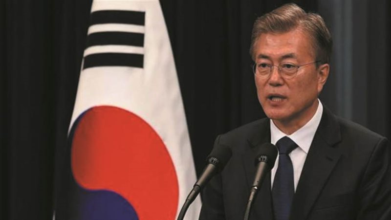 الرئيس مون جيه