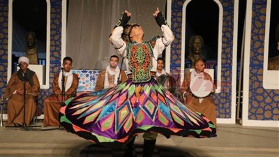 «سامر التحطيب» و«التنورة» على المسرح الروماني بسور القاهرة الشمالي