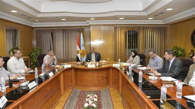 محافظ أسيوط يترأس اجتماع منظومة تقنين أراضي أملاك الدولة 