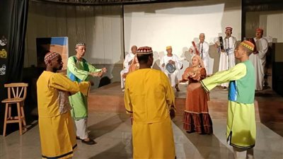 عرض فني لفرقة أسوان للفنون الشعبية بقصر السينما