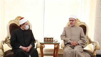 أمين «البحوث الإسلامية» يلتقي وفدًا من تايلاند ويبحثان التعاون العلمي