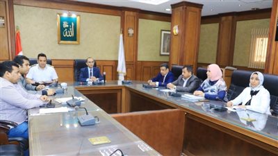 نائب محافظ سوهاج يترأس الاجتماع الدوري للجنة العليا لفحص تراخيص البناء