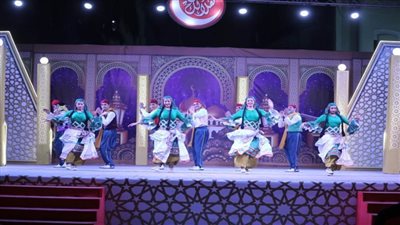 الفن الشعبي يخطف أنظار جمهور الليلة السابعة لـ 