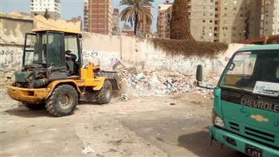 محافظ الإسكندرية: رفع نحو 379 طن مخلفات وقمامة وحملات نظافة بنطاق الأحياء 