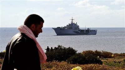 إيطاليا ترسل بارجة لدعم جهود تونس في التعامل مع ناقلة النفط الغارقة