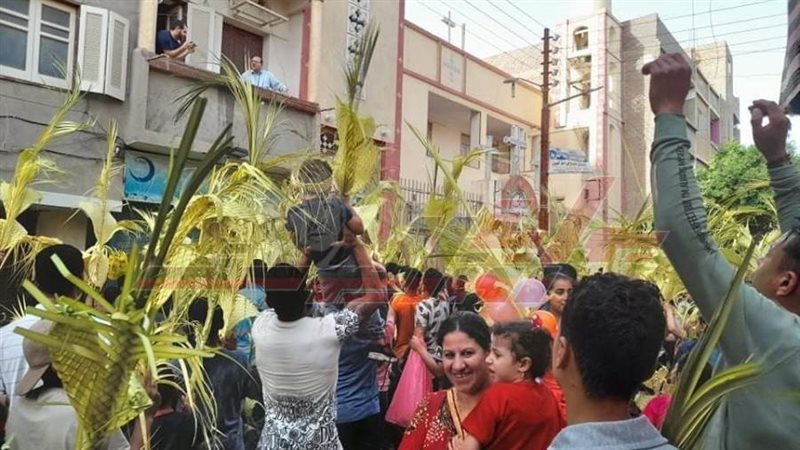 الأقباط يحتفلون بأحد