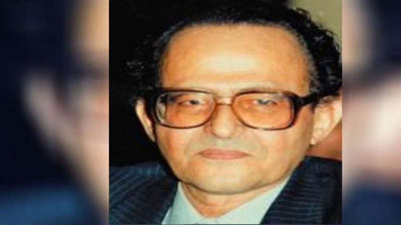 الكاتب الكبير صلاح