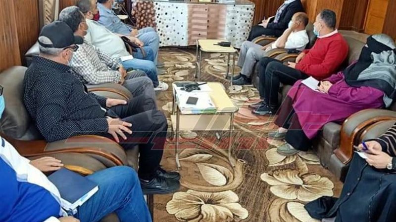 خلال الاجتماع