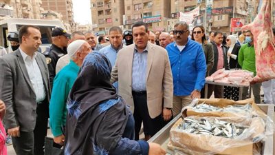 محافظ البحيرة يتفقد أسواق دمنهور لمتابعة انضباط الأسعار وتوافر السلع 