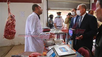 محافظ كفر الشيخ يتفقد معارض أهلا رمضان ويطمئن على توفير السلع