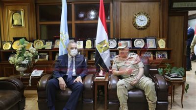 توقيع عقد استغلال 50 فدانا لأعمال توسعات مصنع الرمال السوداء بكفر الشيخ