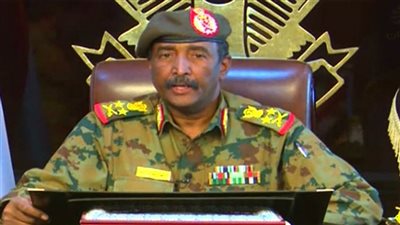 البرهان يشيد بجهود مجلس حكماء السودان في حل الأزمة السياسية الراهنة