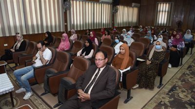   جامعة سوهاج تشارك بحملة الكشف المبكر للإعاقات والمشكلات اللغوية 