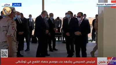 الرئيس السيسي يقوم بجولة تفقدية في مشروع توشكى