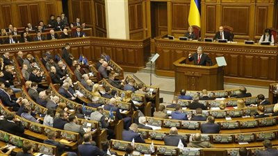 البرلمان الأوكراني يوافق على تمديد الأحكام العرفية في البلاد لمدة 30 يوما