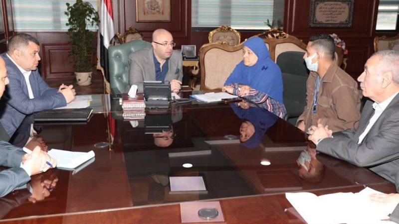 اللقاء المفتوح لمحافظ