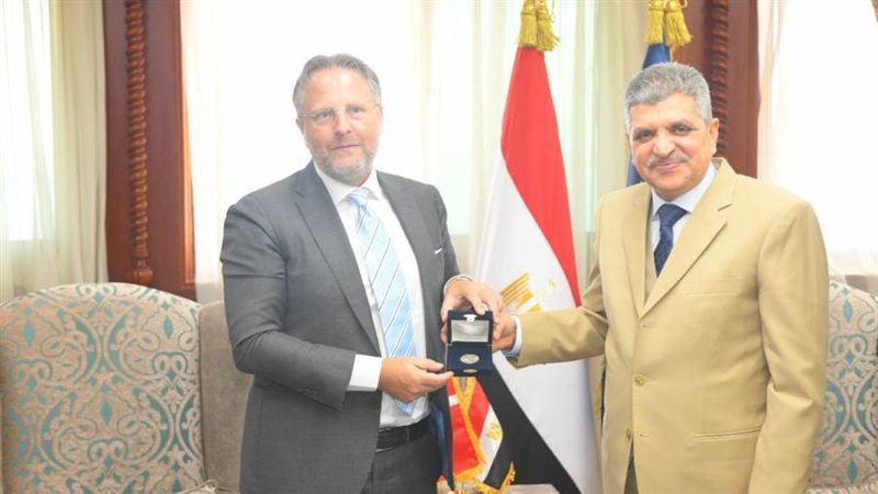 الفريق أسامة ربيع