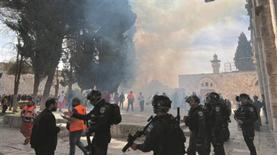 31 مصابا فلسطينيا بالرصاص المطاطي خلال اقتحام الاحتلال الإسرائيلي للاقصى