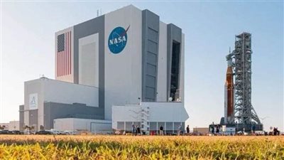 ٣ مناورات إطلاق فاشلة.. إعادة صاروخ القمر الجديد لـ