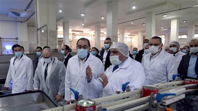 رئيس الوزراء يتفقد مقر مجموعة شركات المصرية السويسرية