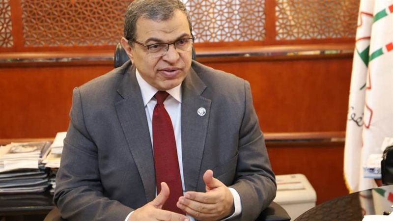 وزير القوى العاملة