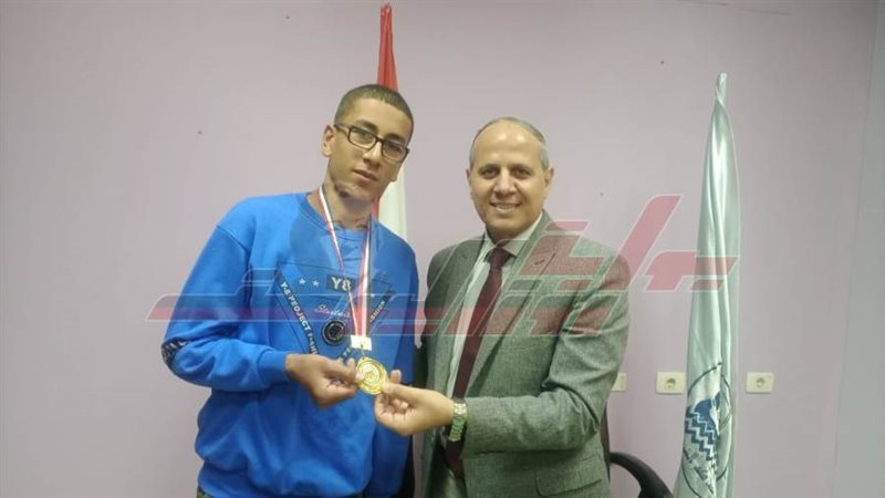 خلال التكريم