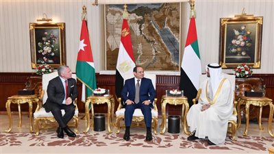 الرئيس السيسي يؤكد تطلع مصر إلى تعزيز التعاون البناء مع الأردن والإمارات