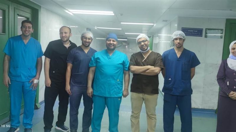 فريق الأطباء