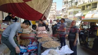 حملات رقابية مكثفة على أسواق كفر الشيخ