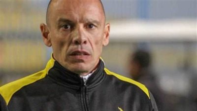 تعيين اليونانى تاكيس جونياس مديرًا فنيًا للفريق الأول لكرة القدم بنادي بيراميدز 