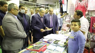 محافظ المنيا يفتتح معرض 