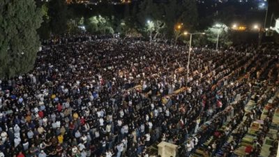 250 الف مصل يحيون ليلة القدر في المسجد الاقصى