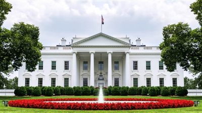 البيت الأبيض: الولايات المتحدة على تواصل مع بولندا وبلغاريا بعد قطع روسيا إمدادات الغاز