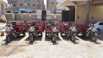 11 تروسيكل جديدًا يدخل الخدمة لرفع مخلفات تطهير شبكات الصرف الصحى بسوهاج