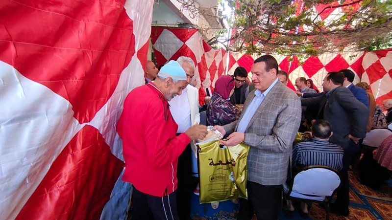 محافظ البحيرة يتفقد