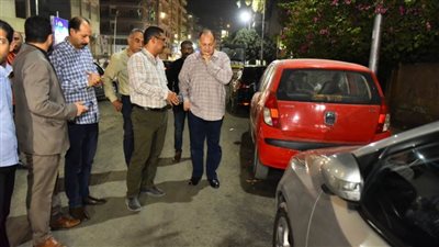 محافظ أسيوط يتفقد أعمال رصف وتطوير شارع الجمهورية وتفرعاته بحي شرق